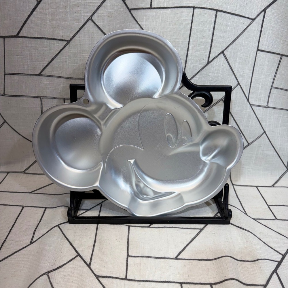 Wilton Mickey Mouse Cake Pan 13" Silver Aluminum Disney Character Mold 2105-7070